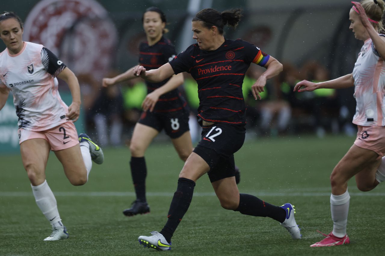 Boosted by a brace from Christine Sinclair, Portland Thorns dispatch Angel City FC, 3-0