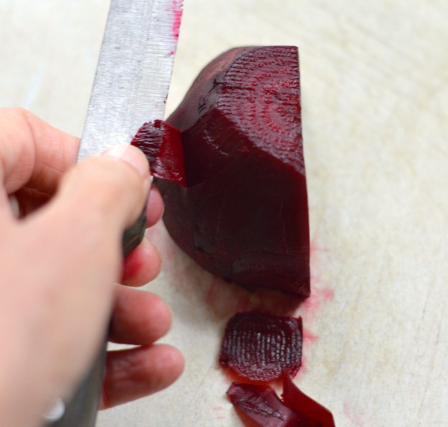 How to Roast and Freeze Beets-peeling beets