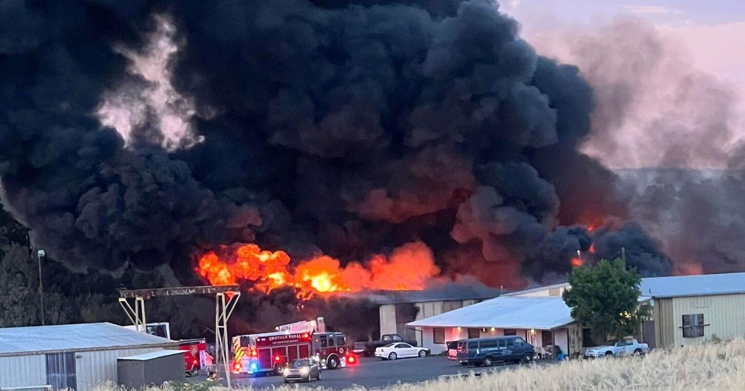 Warehouse fire erupts in Hermiston