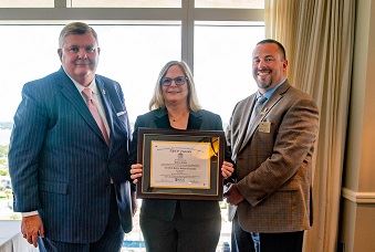Central Lane Communication Center’s Andrea Tobin becomes a Certified Public-Safety Executive