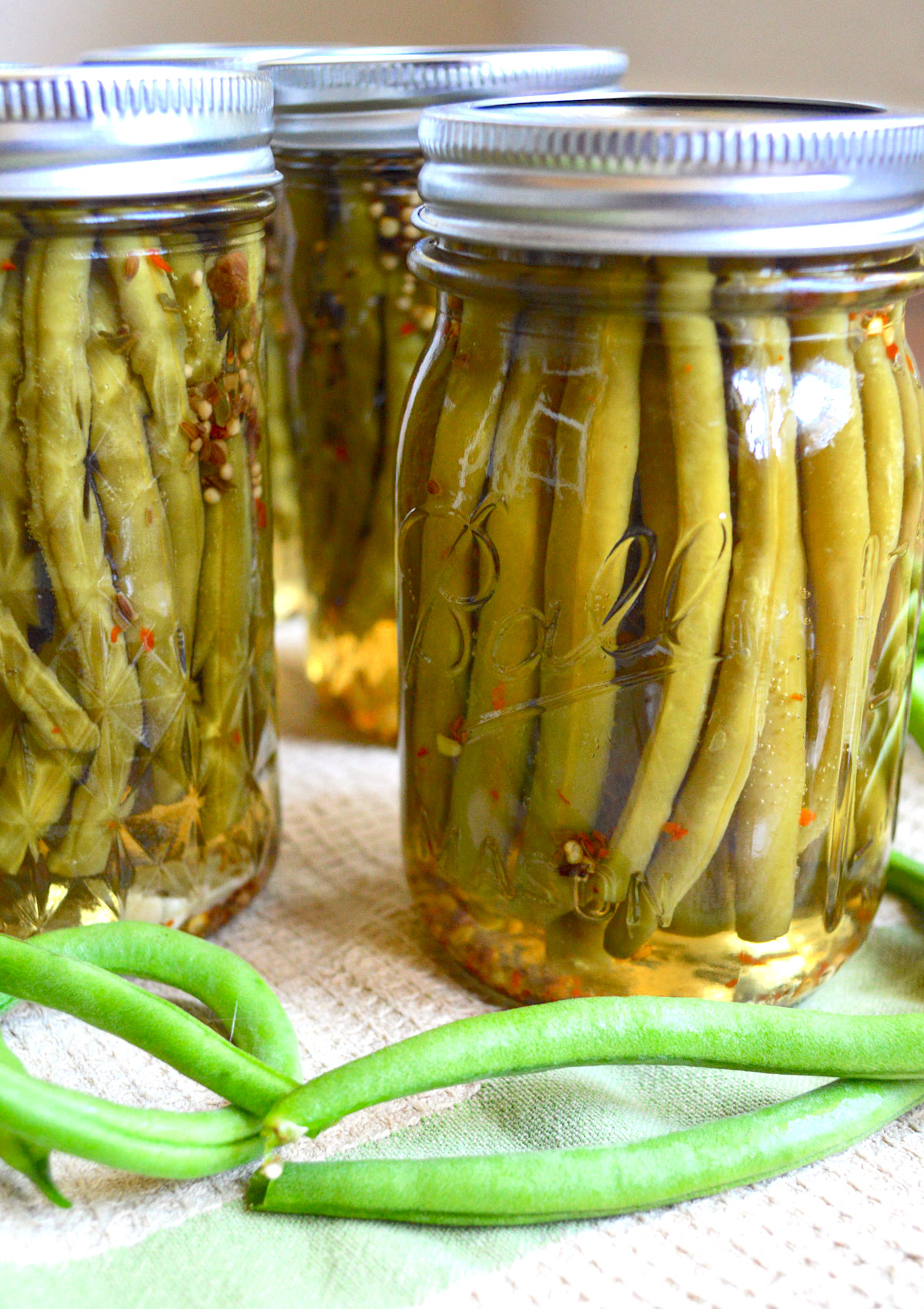 pickled green beans canned in jars